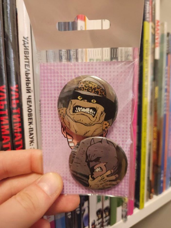 Набор значков из комикса Batman (2004) #623