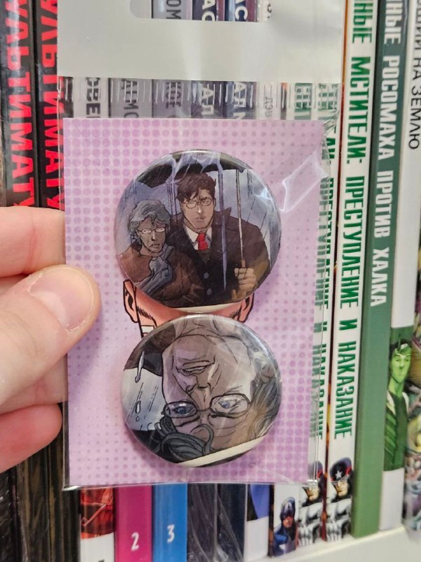 Набор значков из комикса Superman #682