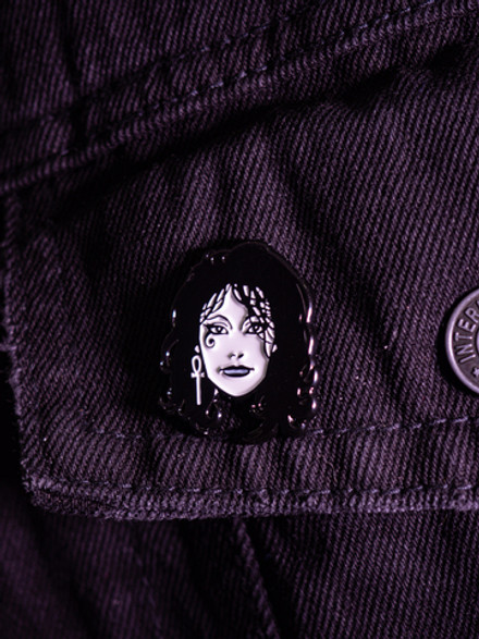 Металлический пин "Sandman: Death"