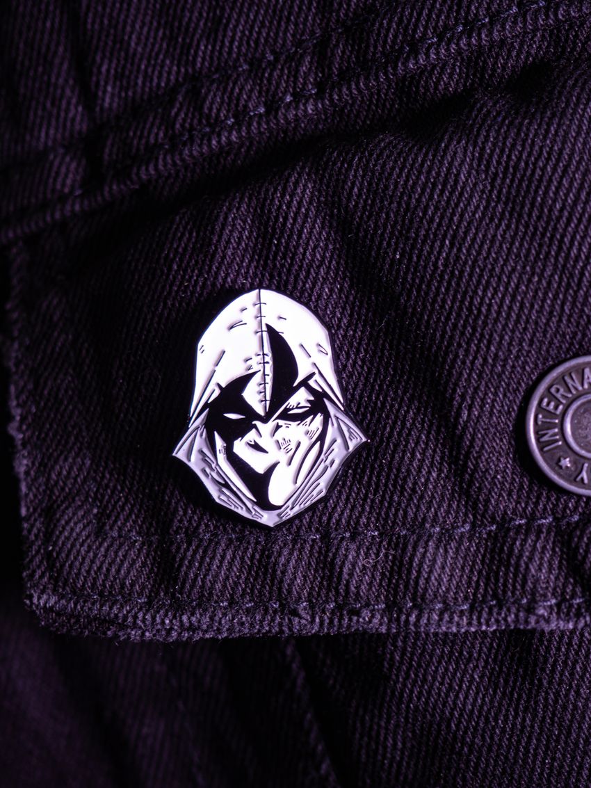 Металлический пин "Moon Knight"