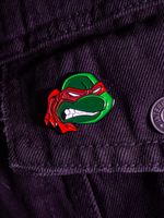 Металлический пин "TMNT Raphael"
