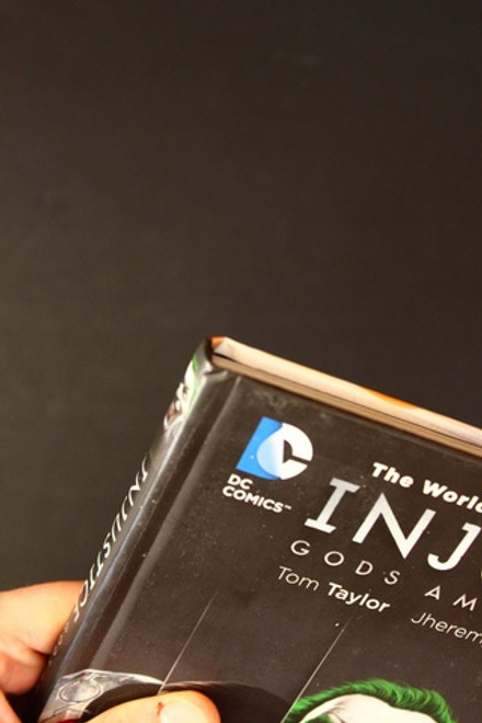 Injustice Gods Among Us HC