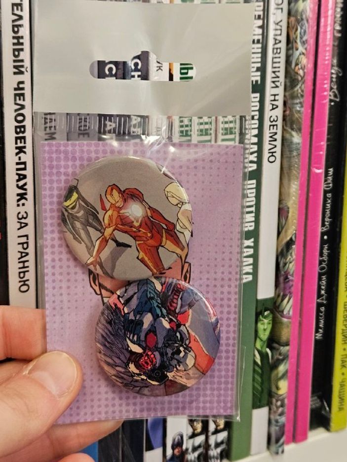 Набор значков из комикса Civil War (2015) Secret Wars #5