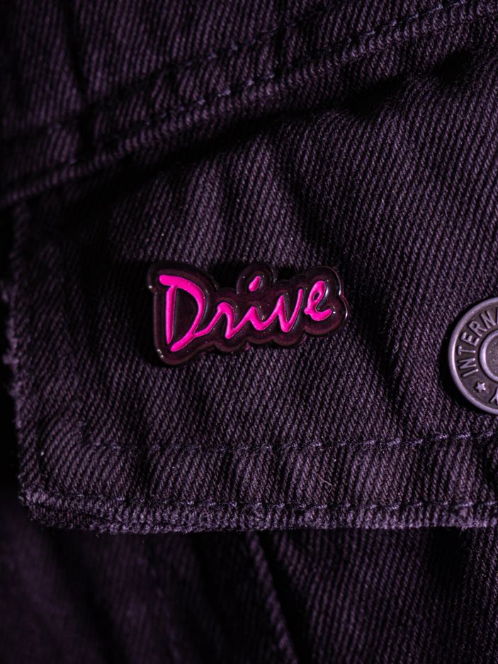 Металлический пин "Drive"
