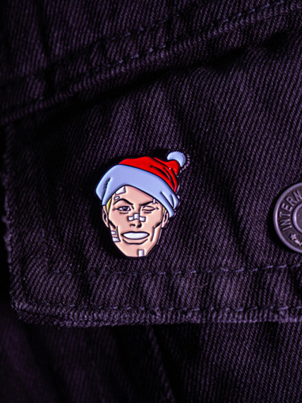 Металлический пин "Christmas Hawkeye"