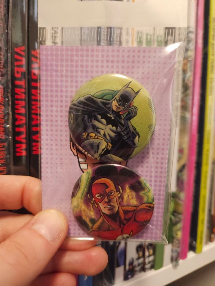 Набор значков из комикса Batman (2004) #623