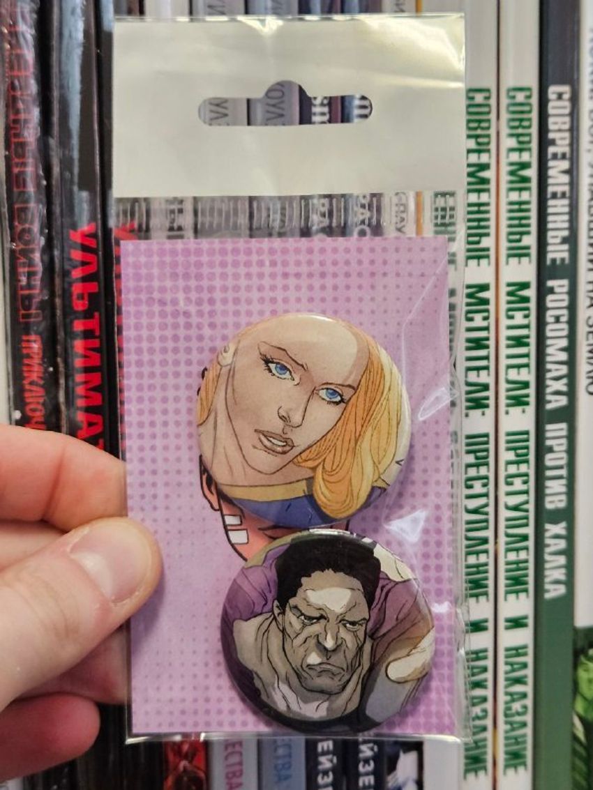 Набор значков из комикса Superman #682