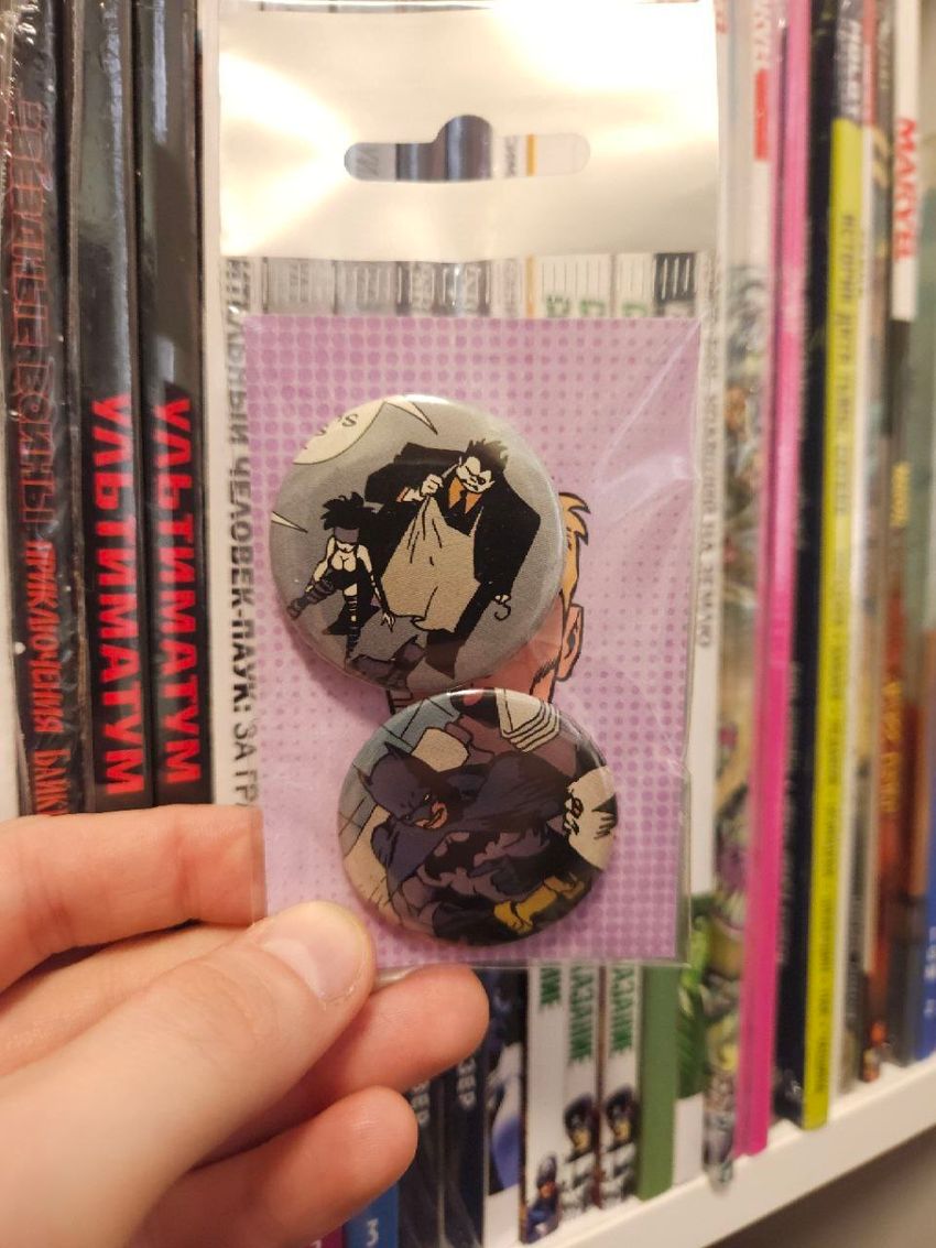 Набор значков из комикса Batman (2004) #623