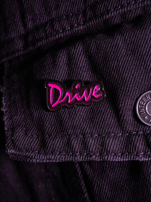 Металлический пин "Drive"