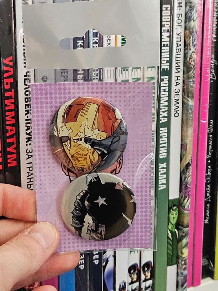 Набор значков из комикса Civil War (2015) Secret Wars #5