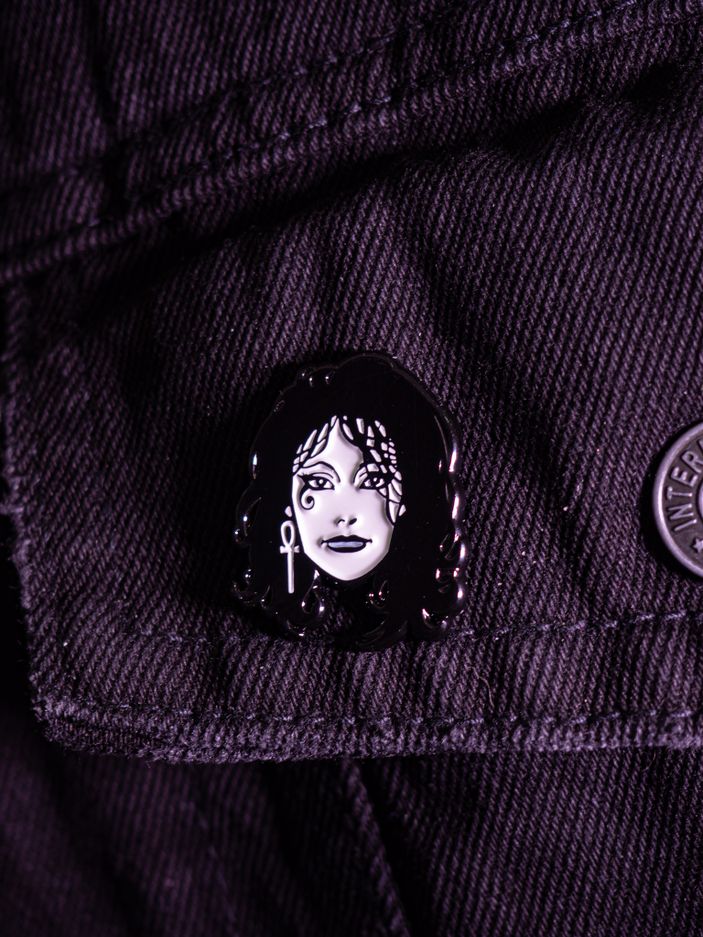 Металлический пин "Sandman: Death"