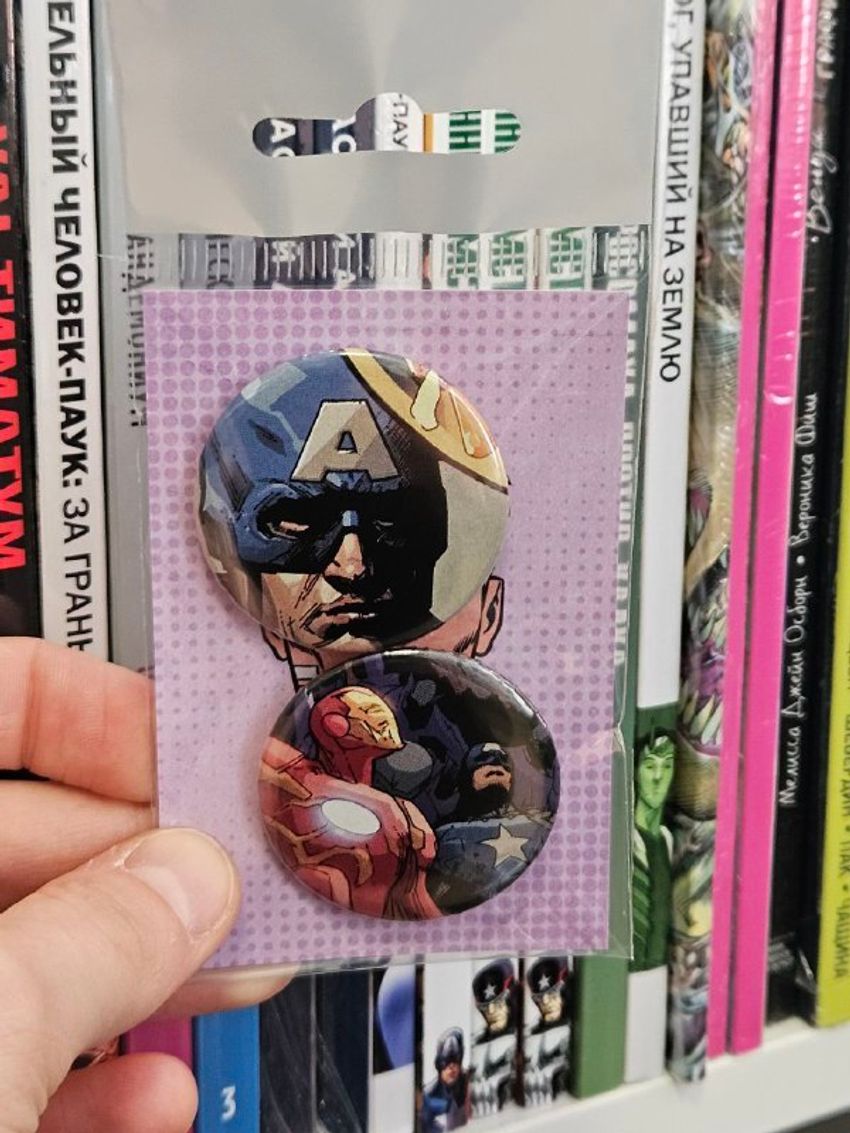 Набор значков из комикса Civil War (2015) Secret Wars #5